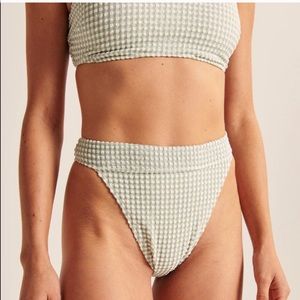 Abercrombie Bottoms L NWOT